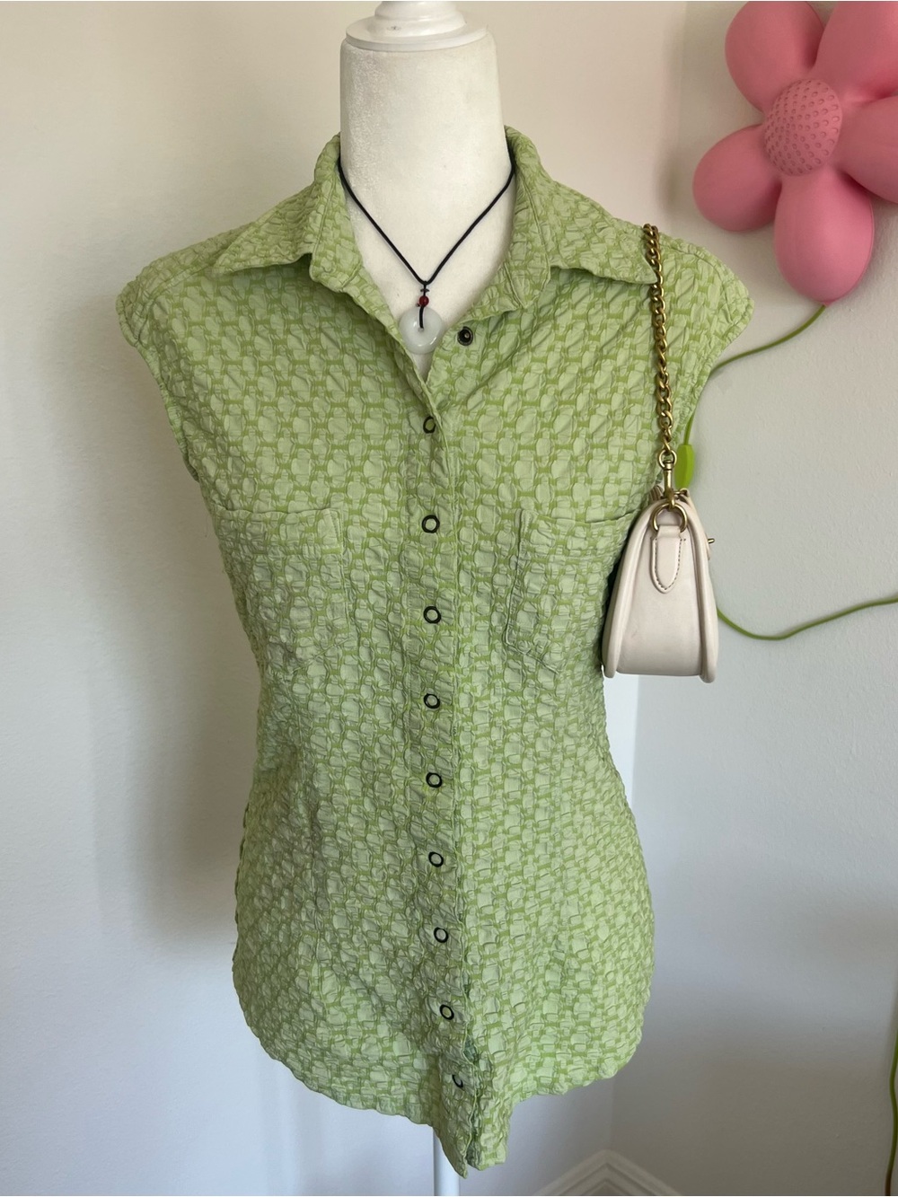 Sleeveless Light Green Button-Front Women's Top